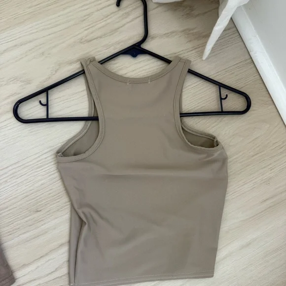 2x PrettyLittleThing Crop Tank Tops - Picture 4 of 7